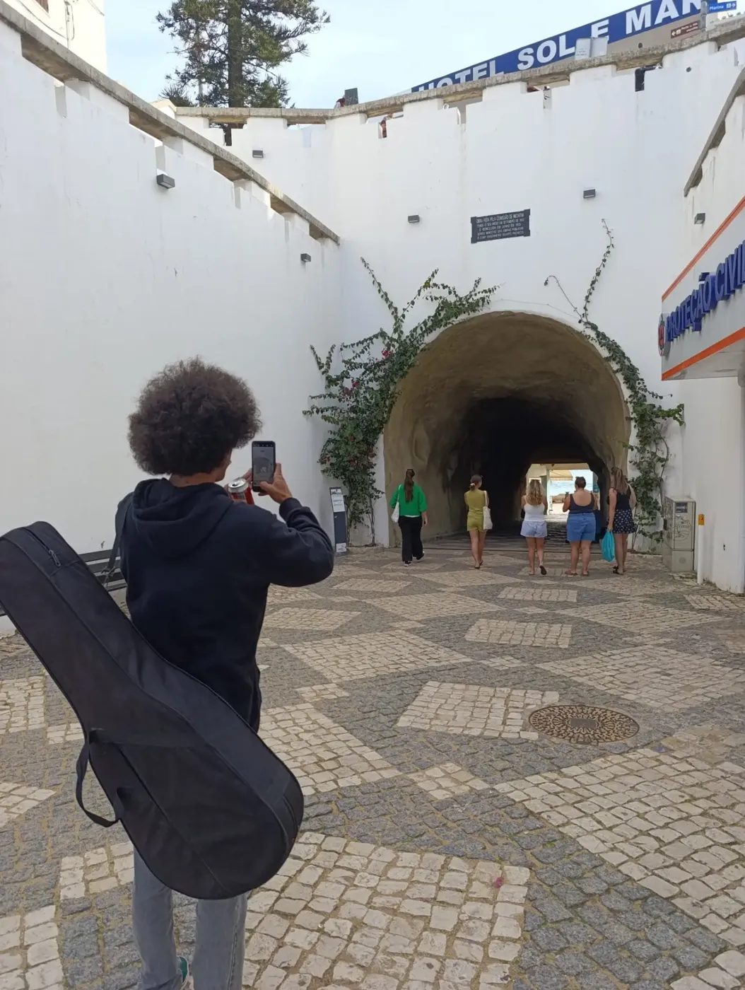 Friends — Algarve Safari